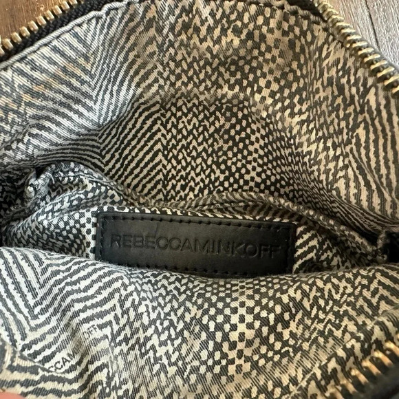 Rebecca Minkoff chain cross body bag - Picture 4 of 15